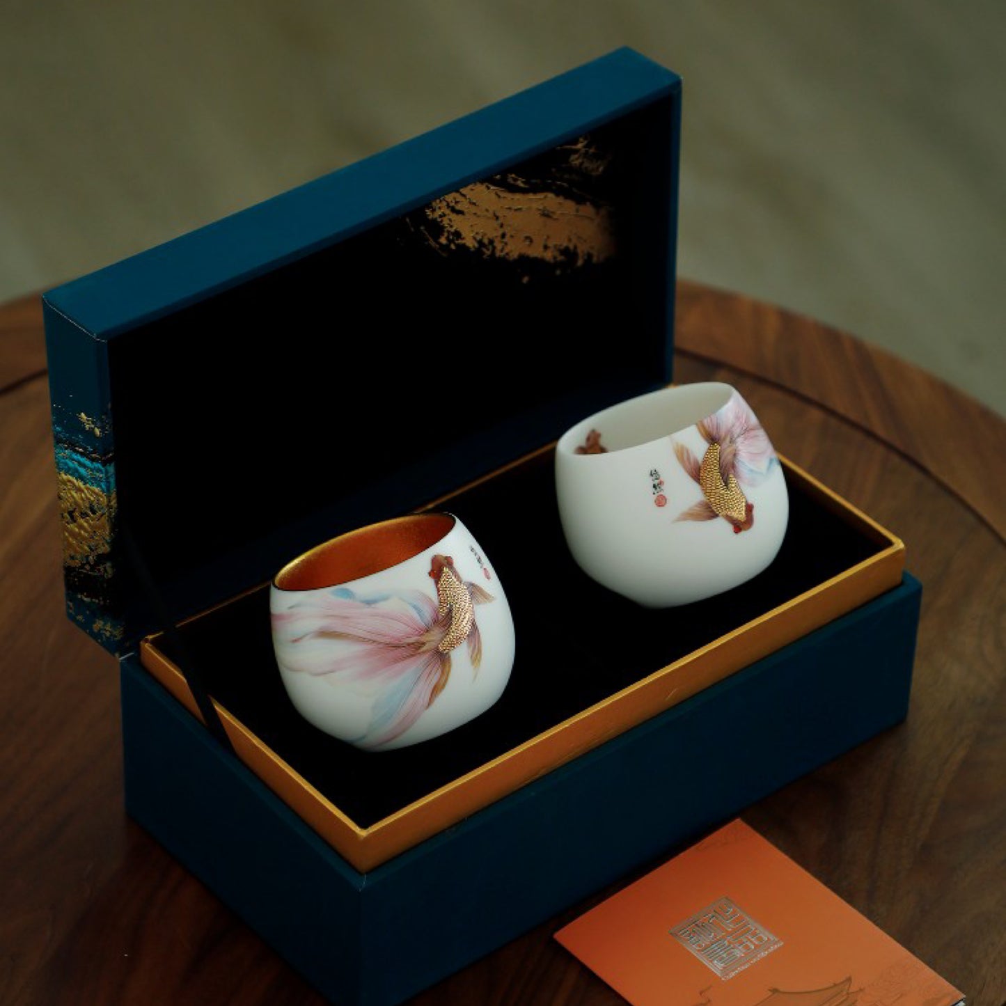 禮物;茶具;茶杯;手工;禮品;香港茶具店;茶具套裝;羊脂玉;茶具專賣店;茶具套裝香港;香港茶具;入伙禮物;handmade禮物;見家長禮物;茶杯香港;禮物訂製;旅行茶具;旅行茶具套裝;中式茶具香港;開張送禮;中式茶具套裝香港;茶杯套裝;人手製;杯;禮品訂製;禮物訂製;公司禮品;刻字;紫砂;紫砂茶壺;紫砂茶杯;陶瓷;禮盒;送禮套裝;金杯;生肖;金魚;老虎;羊脂玉杯;鎏金;24K金;關羽;武財神關羽;關雲長紫砂茶壺;泡茶;泡茶套裝;茶葉;茶道;茶葉套裝;開張送禮;冷泡茶;岩茶;武夷山大紅袍;香港茶菜;茶具專門店;香港茶具專門店;香港茶杯;香港手信;特色手信;禮物首選;禮物推介;禮物推薦;gift;gifts;birthday gift;gift suggestions;gift set; tea; tea leaf; gift box; present; unique present; present ideas;handmade gift;聖誕禮物推薦;新年禮物;農曆新年快;清酒;清酒杯;酒杯;sake ;sake杯;白酒杯;酒杯