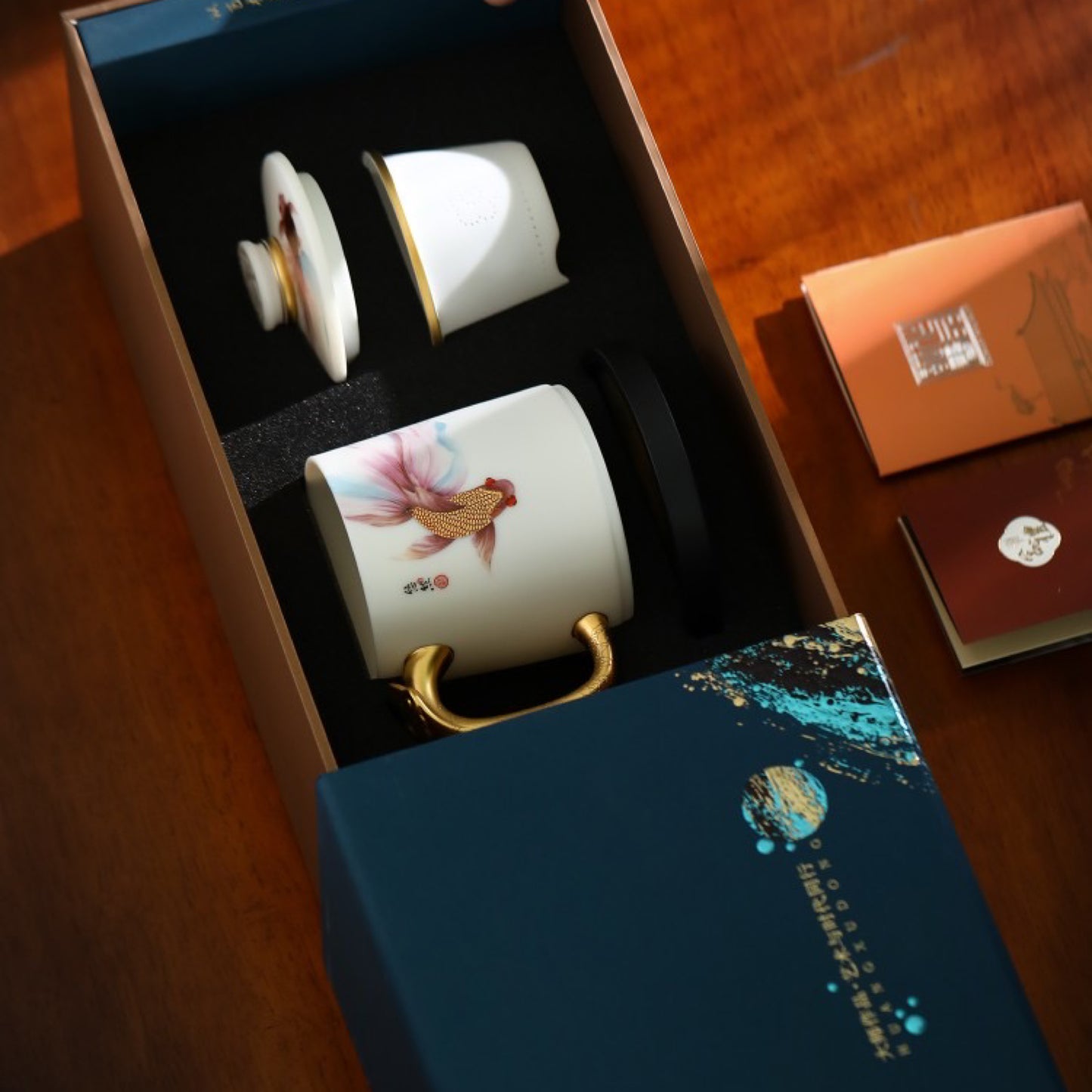 禮物;茶具;茶杯;手工;禮品;香港茶具店;茶具套裝;羊脂玉;茶具專賣店;茶具套裝香港;香港茶具;入伙禮物;handmade禮物;見家長禮物;茶杯香港;禮物訂製;旅行茶具;旅行茶具套裝;中式茶具香港;開張送禮;中式茶具套裝香港;茶杯套裝;人手製;杯;禮品訂製;禮物訂製;公司禮品;刻字;紫砂;紫砂茶壺;紫砂茶杯;陶瓷;禮盒;送禮套裝;金杯;生肖;金魚;老虎;羊脂玉杯;鎏金;24K金;關羽;武財神關羽;關雲長紫砂茶壺;泡茶;泡茶套裝;茶葉;茶道;茶葉套裝;開張送禮;冷泡茶;岩茶;武夷山大紅袍;香港茶菜;茶具專門店;香港茶具專門店;香港茶杯;香港手信;特色手信;禮物首選;禮物推介;禮物推薦;gift;gifts;birthday gift;gift suggestions;gift set; tea; tea leaf; gift box; present; unique present; present ideas;handmade gift;聖誕禮物推薦;新年禮物;農曆新年快;清酒;清酒杯;酒杯;sake ;sake杯;白酒杯;酒杯