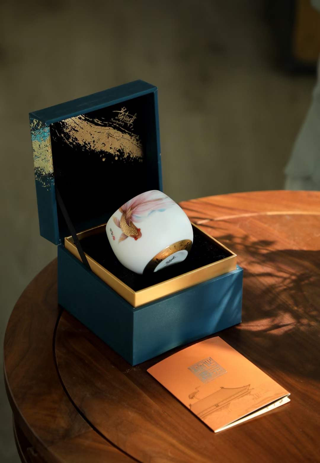 禮物;茶具;茶杯;手工;禮品;香港茶具店;茶具套裝;羊脂玉;茶具專賣店;茶具套裝香港;香港茶具;入伙禮物;handmade禮物;見家長禮物;茶杯香港;禮物訂製;旅行茶具;旅行茶具套裝;中式茶具香港;開張送禮;中式茶具套裝香港;茶杯套裝;人手製;杯;禮品訂製;禮物訂製;公司禮品;刻字;紫砂;紫砂茶壺;紫砂茶杯;陶瓷;禮盒;送禮套裝;金杯;生肖;金魚;老虎;羊脂玉杯;鎏金;24K金;關羽;武財神關羽;關雲長紫砂茶壺;泡茶;泡茶套裝;茶葉;茶道;茶葉套裝;開張送禮;冷泡茶;岩茶;武夷山大紅袍;香港茶菜;茶具專門店;香港茶具專門店;香港茶杯;香港手信;特色手信;禮物首選;禮物推介;禮物推薦;gift;gifts;birthday gift;gift suggestions;gift set; tea; tea leaf; gift box; present; unique present; present ideas;handmade gift;聖誕禮物推薦;新年禮物;農曆新年快;清酒;清酒杯;酒杯;sake ;sake杯;白酒杯;酒杯