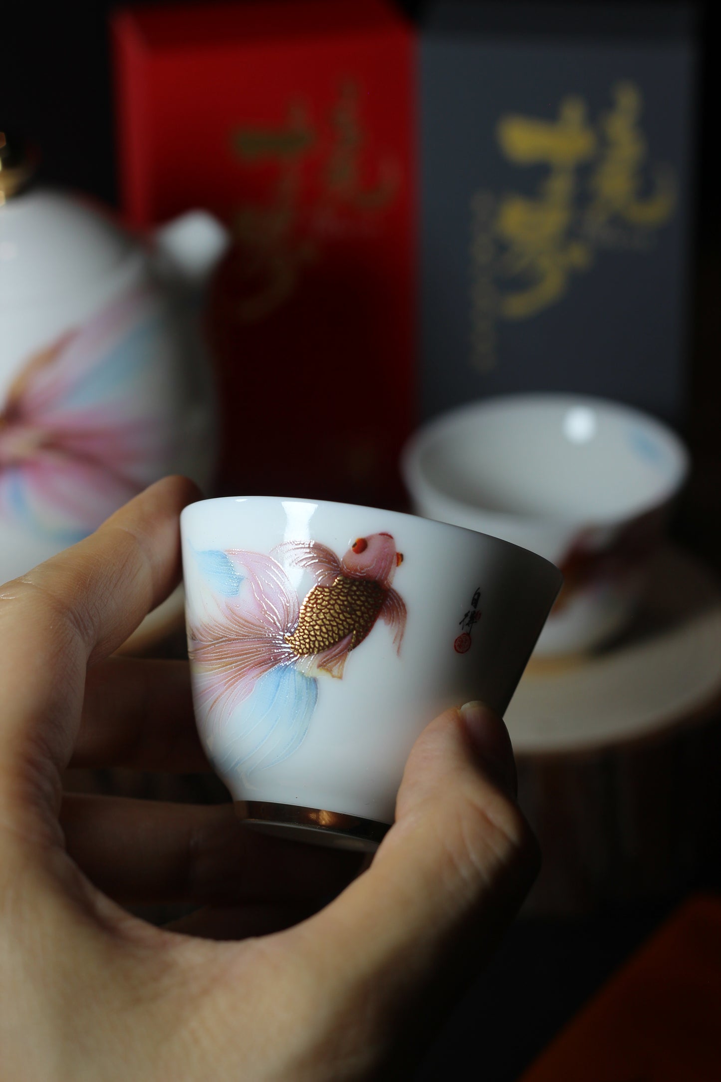 禮物;茶具;茶杯;手工;禮品;香港茶具店;茶具套裝;羊脂玉;茶具專賣店;茶具套裝香港;香港茶具;入伙禮物;handmade禮物;見家長禮物;茶杯香港;禮物訂製;旅行茶具;旅行茶具套裝;中式茶具香港;開張送禮;中式茶具套裝香港;茶杯套裝;人手製;杯;禮品訂製;禮物訂製;公司禮品;刻字;紫砂;紫砂茶壺;紫砂茶杯;陶瓷;禮盒;送禮套裝;金杯;生肖;金魚;老虎;羊脂玉杯;鎏金;24K金;關羽;武財神關羽;關雲長紫砂茶壺;泡茶;泡茶套裝;茶葉;茶道;茶葉套裝;開張送禮;冷泡茶;岩茶;武夷山大紅袍;香港茶菜;茶具專門店;香港茶具專門店;香港茶杯;香港手信;特色手信;禮物首選;禮物推介;禮物推薦;gift;gifts;birthday gift;gift suggestions;gift set; tea; tea leaf; gift box; present; unique present; present ideas;handmade gift;聖誕禮物推薦;新年禮物;農曆新年快;清酒;清酒杯;酒杯;sake ;sake杯;白酒杯;酒杯