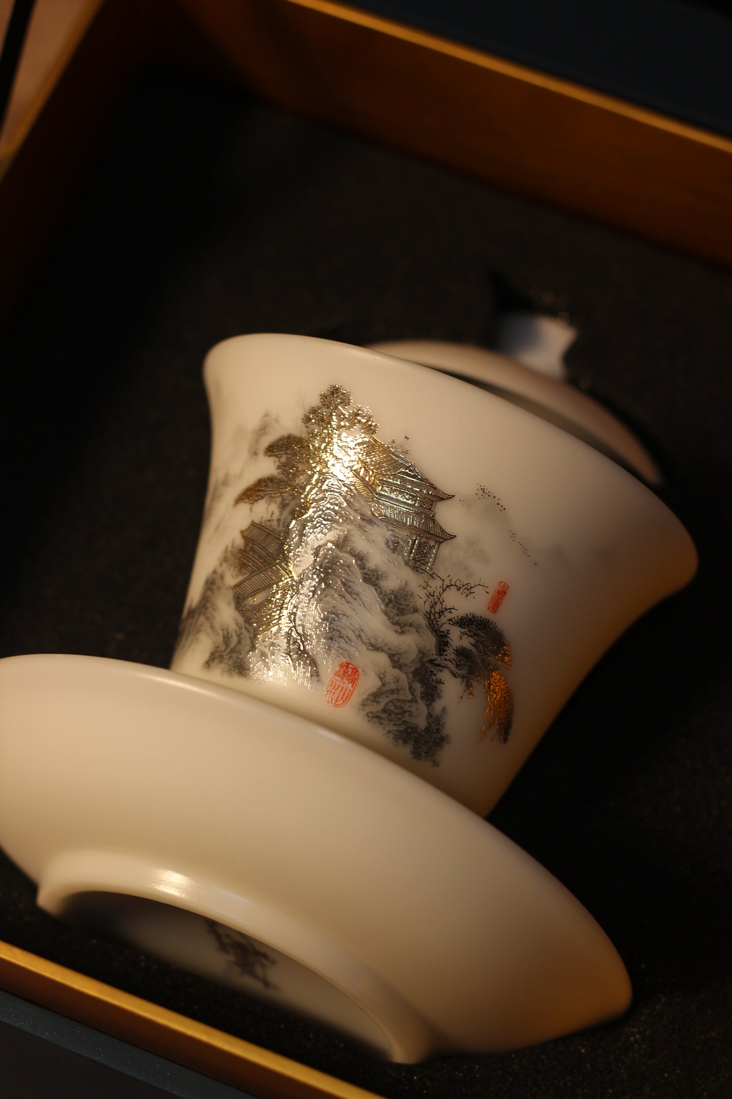 禮物;茶具;茶杯;手工;禮品;香港茶具店;茶具套裝;羊脂玉;茶具專賣店;茶具套裝香港;香港茶具;入伙禮物;handmade禮物;見家長禮物;茶杯香港;禮物訂製;旅行茶具;旅行茶具套裝;中式茶具香港;開張送禮;中式茶具套裝香港;茶杯套裝;人手製;杯;禮品訂製;禮物訂製;公司禮品;刻字;紫砂;紫砂茶壺;紫砂茶杯;陶瓷;禮盒;送禮套裝;金杯;生肖;金魚;老虎;羊脂玉杯;鎏金;24K金;關羽;武財神關羽;關雲長紫砂茶壺;泡茶;泡茶套裝;茶葉;茶道;茶葉套裝;開張送禮;冷泡茶;岩茶;武夷山大紅袍;香港茶菜;茶具專門店;香港茶具專門店;香港茶杯;香港手信;特色手信;禮物首選;禮物推介;禮物推薦;gift;gifts;birthday gift;gift suggestions;gift set; tea; tea leaf; gift box; present; unique present; present ideas;handmade gift;聖誕禮物推薦;新年禮物;農曆新年快;清酒;清酒杯;酒杯;sake ;sake杯;白酒杯;酒杯