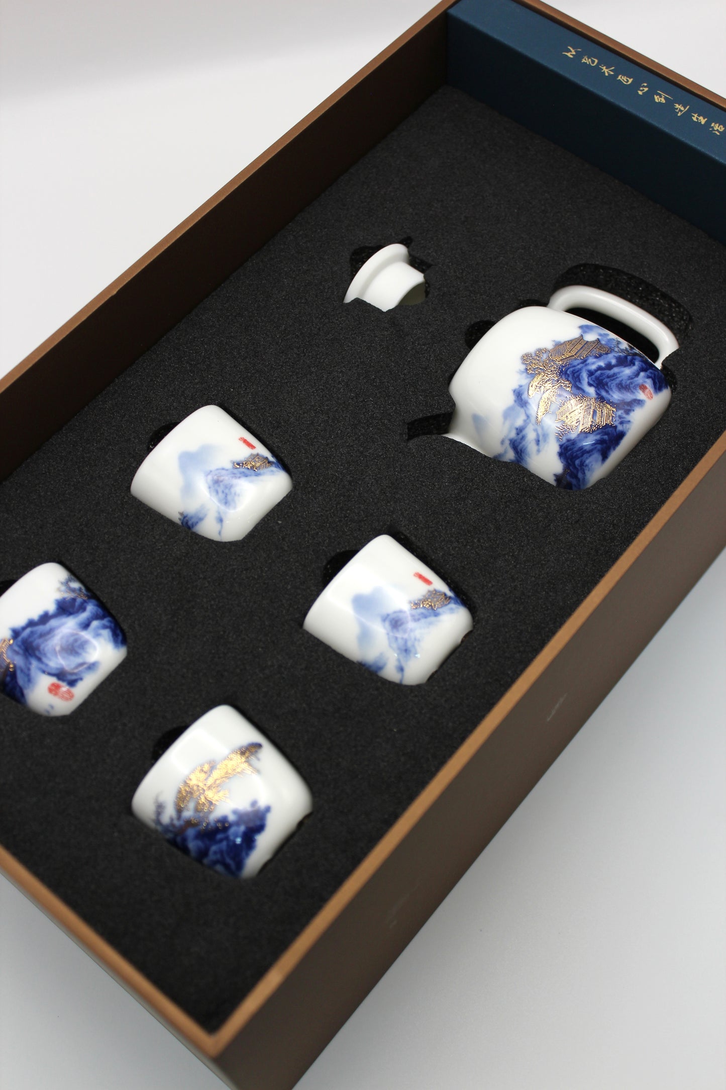 禮物;茶具;茶杯;手工;禮品;香港茶具店;茶具套裝;羊脂玉;茶具專賣店;茶具套裝香港;香港茶具;入伙禮物;handmade禮物;見家長禮物;茶杯香港;禮物訂製;旅行茶具;旅行茶具套裝;中式茶具香港;開張送禮;中式茶具套裝香港;茶杯套裝;人手製;杯;禮品訂製;禮物訂製;公司禮品;刻字;紫砂;紫砂茶壺;紫砂茶杯;陶瓷;禮盒;送禮套裝;金杯;生肖;金魚;老虎;羊脂玉杯;鎏金;24K金;關羽;武財神關羽;關雲長紫砂茶壺;泡茶;泡茶套裝;茶葉;茶道;茶葉套裝;開張送禮;冷泡茶;岩茶;武夷山大紅袍;香港茶菜;茶具專門店;香港茶具專門店;香港茶杯;香港手信;特色手信;禮物首選;禮物推介;禮物推薦;gift;gifts;birthday gift;gift suggestions;gift set; tea; tea leaf; gift box; present; unique present; present ideas;handmade gift;聖誕禮物推薦;新年禮物;農曆新年快;清酒;清酒杯;酒杯;sake ;sake杯;白酒杯;酒杯