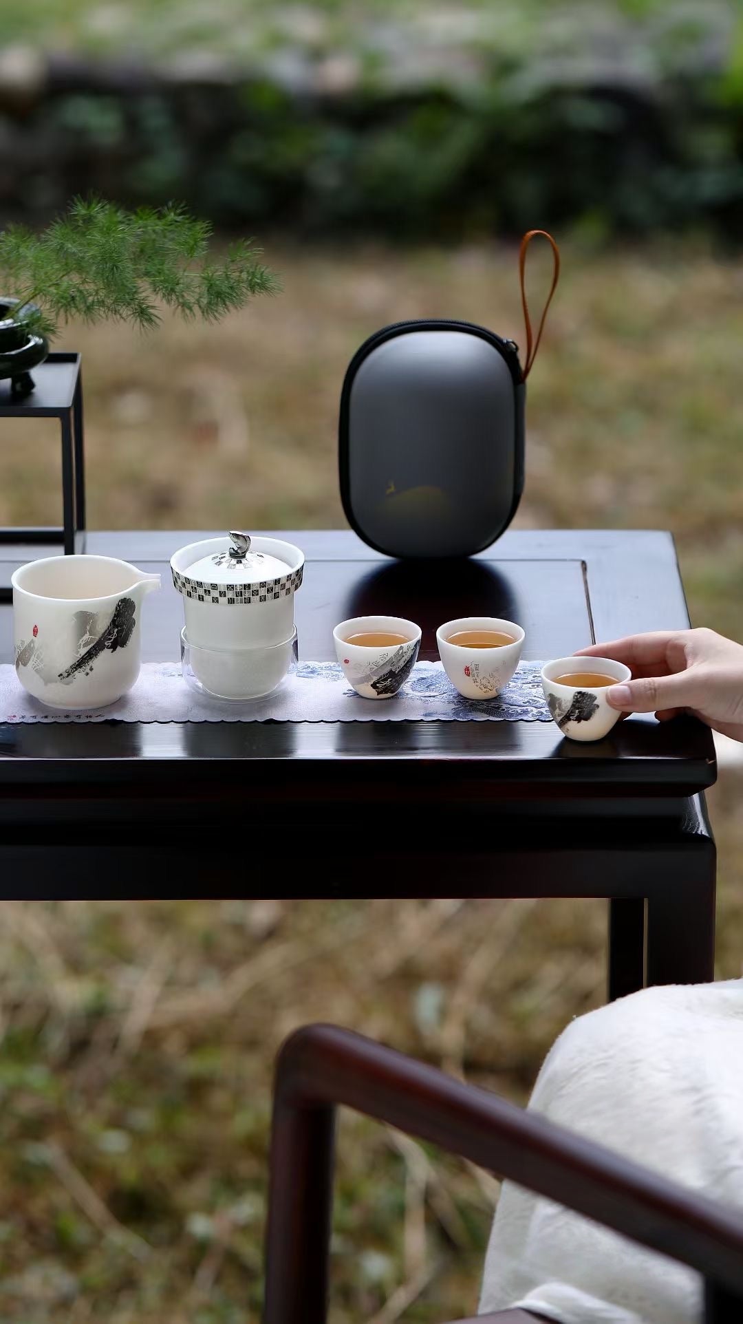 旅行套裝;旅行茶具套裝;禮物;茶具;茶杯;手工;禮品;香港茶具店;茶具套裝;羊脂玉;茶具專賣店;茶具套裝香港;香港茶具;入伙禮物;handmade禮物;見家長禮物;茶杯香港;禮物訂製;旅行茶具;旅行茶具套裝;中式茶具香港;開張送禮;中式茶具套裝香港;茶杯套裝;人手製;杯;禮品訂製;禮物訂製;公司禮品;刻字;紫砂;紫砂茶壺;紫砂茶杯;陶瓷;禮盒;送禮套裝;金杯;生肖;金魚;老虎;羊脂玉杯;鎏金;24K金;關羽;武財神關羽;關雲長紫砂茶壺;泡茶;泡茶套裝;茶葉;茶道;茶葉套裝;開張送禮;冷泡茶;岩茶;武夷山大紅袍;香港茶菜;茶具專門店;香港茶具專門店;香港茶杯;香港手信;特色手信;禮物首選;禮物推介;禮物推薦;gift;gifts;birthday gift;gift suggestions;gift set; tea; tea leaf; gift box; present; unique present; present ideas;handmade gift;聖誕禮物推薦;新年禮物;農曆新年快;清酒;清酒杯;酒杯;sake ;sake杯;白酒杯;酒杯